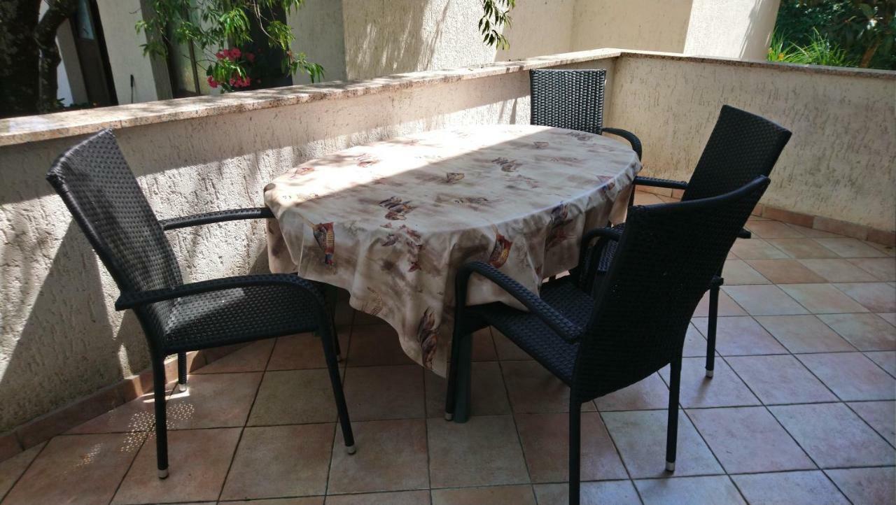Apartman Dino Tar-Vabriga Bagian luar foto